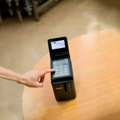 Panel Táctil y Pantalla LCD... 2