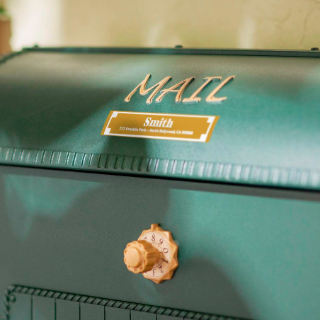 Cinta Brother TZe-MQ835 Blanco / Dorado 12 mm de ancho x 5 m de largo - Laminada Cinta Brother TZe-MQ835 Blanco / Dorado 12 mm de ancho x 5 m de largo - Laminada